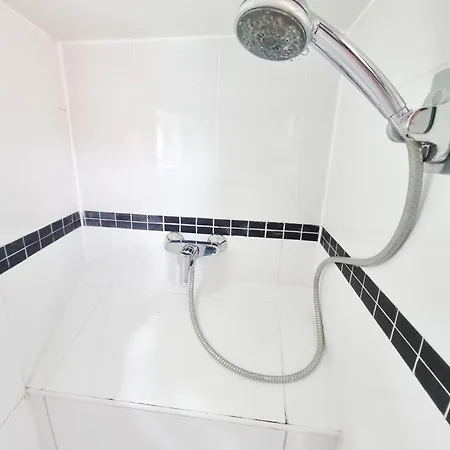 Exigehome - Peniche 120 M2 En Bord De Seine Calme Et Verdoyant Le Port-Marly